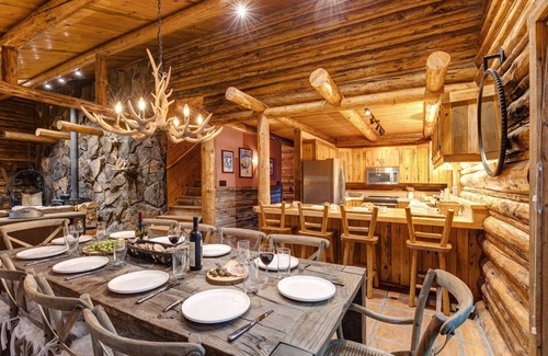 Moose Wilson Road Casa | Abode at the Aspens | Secluded Fish Creek Mountain Retreat | Hot Tub | Close to Village & Nat. Parks