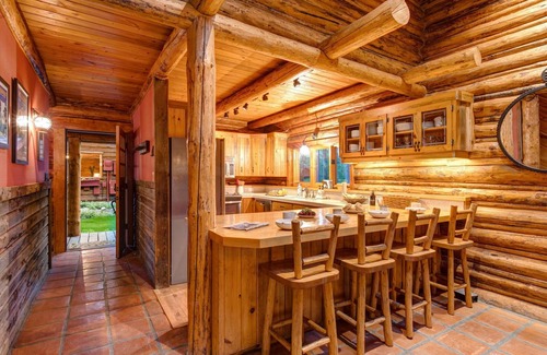 Moose Wilson Road Casa | Abode at the Aspens | Secluded Fish Creek Mountain Retreat | Hot Tub | Close to Village & Nat. Parks