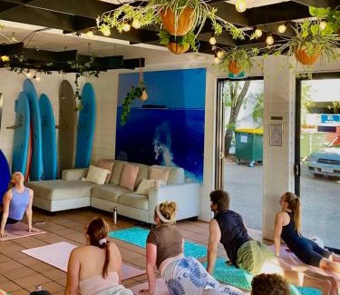 Mooloolaba Hostal | Abode Mooloolaba, Backpackers & Motel rooms