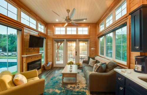 Whitney Casa | about 11 Mi to Lake Whitney Tree-Lined Cabin with Deck