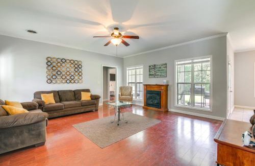 Independence Casa | about 13 Mi to Ole Miss Private Family-Friendly Home!
