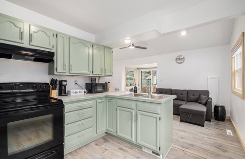 White Cloud Cabina | Above All Cottage On Diamond Lake