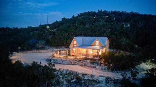 New Braunfels Casa | Above All Luxury Lodge