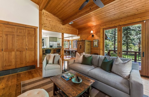 Sundance Cabina | Above It All - Serene Forest Setting, Backs to Stream, Flat Backyard, Updated