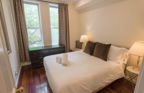 Shaw Apartamento | Above Maxwell Wine Bar - Super Central 2Bed 2Bath