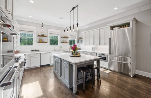 Mooreland Estates Casa | Above Nashville Bluegrass Retreat| BrentwoodI Pool/Spa| Private