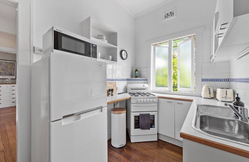 New Farm Apartamento | Abracadabra! ~ 1Bed / 1Bath / Balconies ~ New Farm