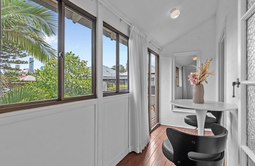 New Farm Apartamento | Abracadabra! ~ 1Bed / 1Bath / Balconies ~ New Farm