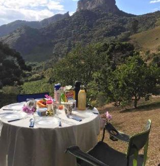 Sao Bento do Sapucai Chalet De Esquí | Abrigo de montanha - Berghütte