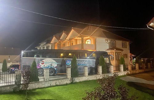 Hateg Casa | Absolut Residence Hateg, el mejor lugar para alojarse en Transilvania para un grupo de 17