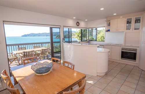 Coopers Beach Casa | Absolute Beach Front @ Coopers
