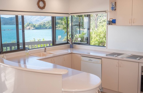 Coopers Beach Casa | Absolute Beach Front @ Coopers