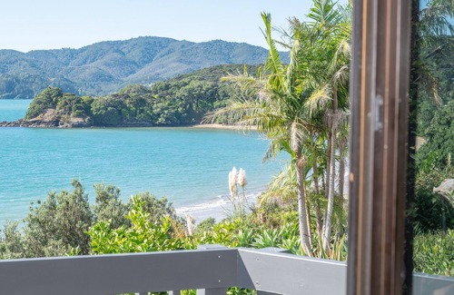 Coopers Beach Casa | Absolute Beach Front @ Coopers