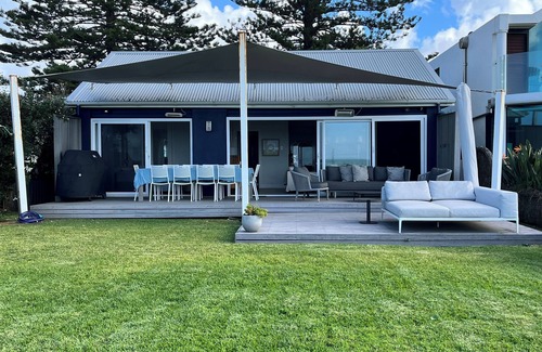 North Avoca Casa | Absolute Beach Front