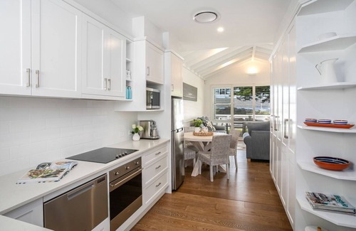 Patonga Casa | Absolute Beach Front House Panoramic Views
