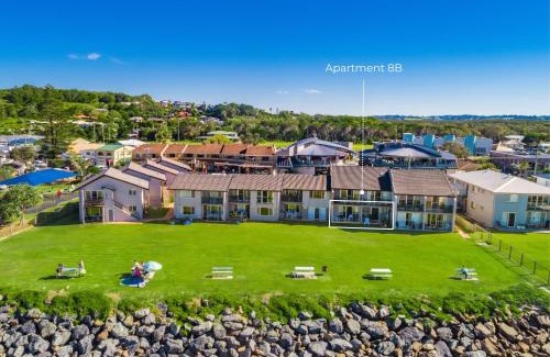 North Creek Apartamento | Absolute Beachfront Apartment 8B