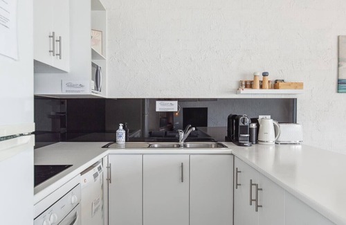 Ledge Point Apartamento | Absolute beachfront villa, Ledge Point
