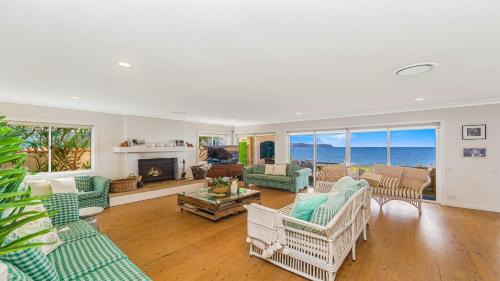 Pearl Beach Casa | Absolute Beachfront Beauty - Pearl Beach