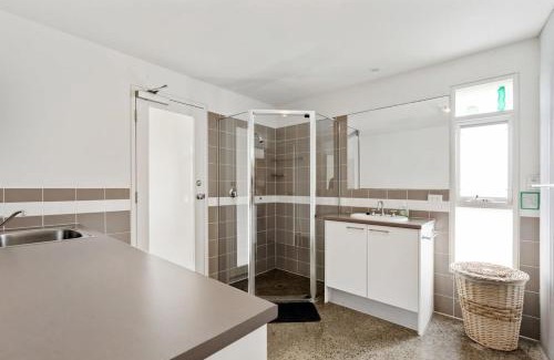 Middleton Casa | Absolute Luxury Beachfront - Middleton - BYO Linen