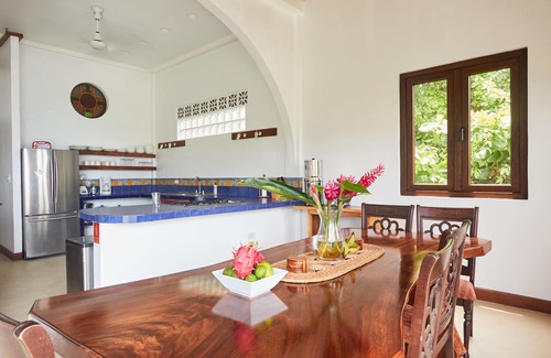 Tamanique Villa | Absolute Oceanfront Dream House - Villa & Casita (opcional)