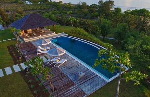 Gili Gede Villa | PRIVACIDAD ABSOLUTA 4 hab. LUJO Villa con playa propia, piscina de 18 m vista de 360 ​​grados al mar