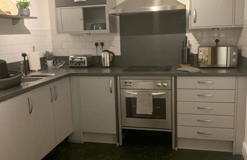 Convention Quarter Apartamento | Absolute Stays At The Qube- Families Contractors Free Wifi Long Stay Discounts