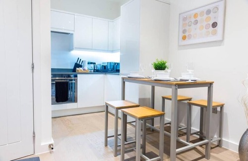 St Albans Apartamento | Absolute Stays at The Ziggurat-st Alban Train Station-harry Potter World