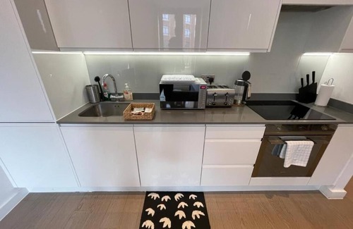 St Albans Apartamento | Absolute Stays on Grosvenor-luton Airport-st Albans Train Station-harry Potter