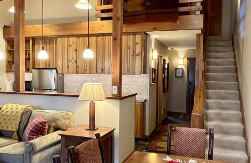 Moose Wilson Road Condominio | Absolutamente magnífico Jackson Hole Condo - 2 dormitorios / 2 baños, loft