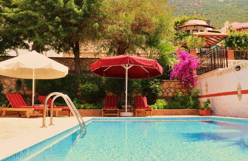 Kalkan Villa | Absolutamente impresionantes vistas 360 sobre la bahía de Kalkan y la montaña Taurus
