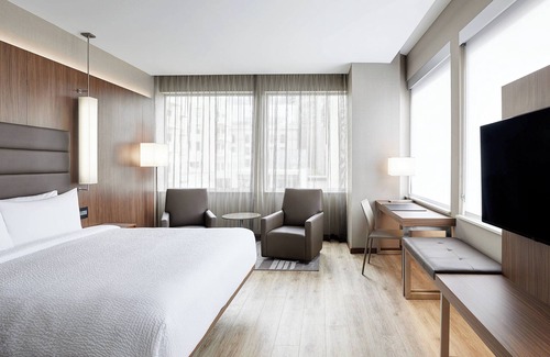 Downtown Dallas Hotel | AC Hotel by Marriott Dallas Downtown