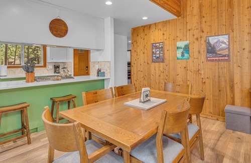Overlook Park Casa | AC,PF, great location, kids friendly, recently renovated, outdoor seating.