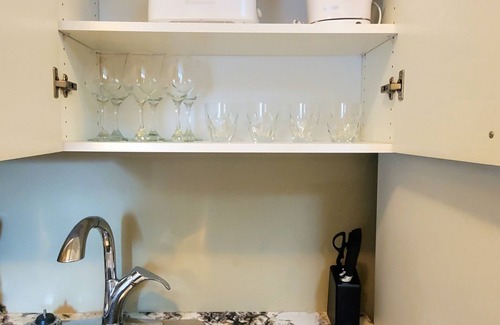 Chilliwack Casa | AC Private 2BR Suite Near Fishing / Heritage Park/Coliseum Center /HWY 1