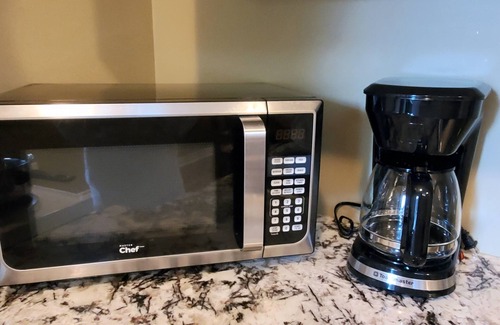 Chilliwack Casa | AC Private 2BR Suite Near Fishing / Heritage Park/Coliseum Center /HWY 1