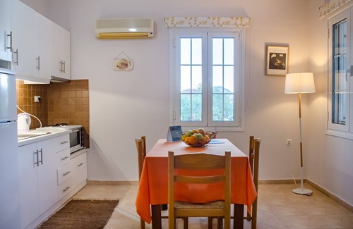 Kalpaki Apartamento | Acacia Houses - Portego Studio