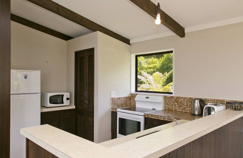 Acacia Bay Cabaña | Acacia View at No. 3 - Acacia Bay Holiday Home