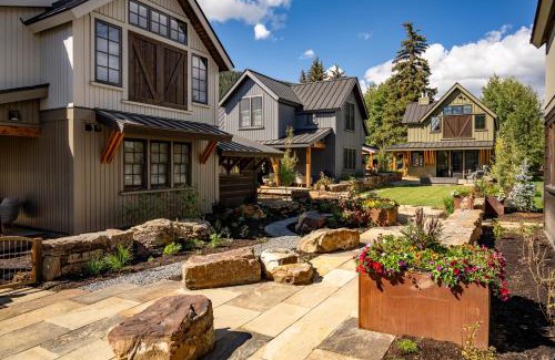 Crested Butte Casa | Academy Place | Valerian
