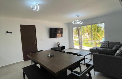 Área del bulevar Barra Vieja Apartamento | Acapulco Diamante con Club de Playa