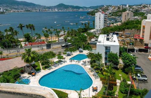 Las Playas Apartamento | Acapulco Retreat with Bay Views & Amenities