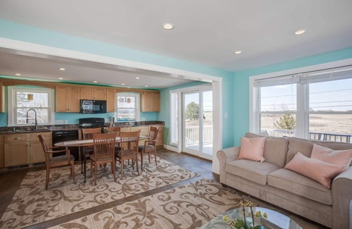 Newburyport Casa | Nuevo BeachWaves 365: Acepta 2019: moderno y expansivo frente al mar con vista al mar