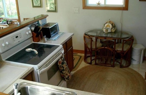 West Tisbury Casa | Access Road to Long Point, Best Island Beach!