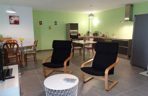 Saint-Genest-Malifaux Apartamento | Apartamento PMR, balcón, cocina equipada, WiFi, ropa de cama incluida