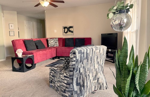 Frederick Condominio | Accessible 1 bedroom apartment near downtown Frederick