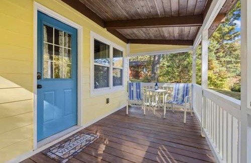 Hendersonville Casa | Accessible 1BR Cottage with Firepit Near Trails