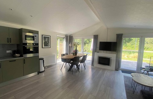 Biddinghuizen Casa | Accessible chalet with 3 bedrooms, an adapted bathroom and a terrace