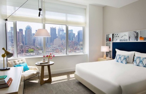 Hell's Kitchen Hotel | Accessible Premier King Room at Ink 48 Hotel
