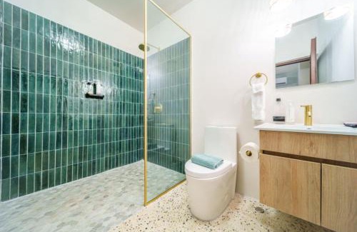 Santurce Hotel | Accessible Suite, Roll In Shower, Modern Design and Prime San Juan Location