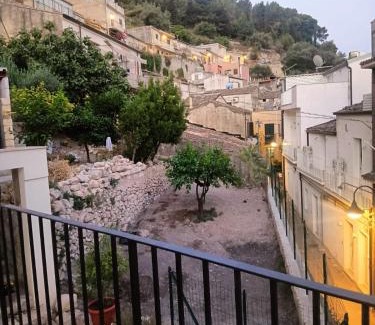 Modica Casa | Acciana Garden - Oasi verde in pieno Centro Storico - Modica Bassa