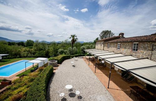 Capannori Apartamento | Accogliente alloggio con vista e piscina
