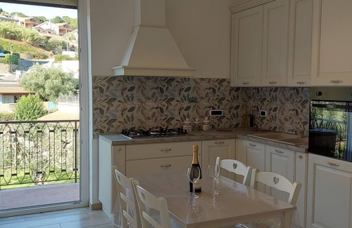 Lake Bracciano Apartamento | Accogliente appartamento centrale, 2 minuti dal lago, bar, ristoranti, negozi